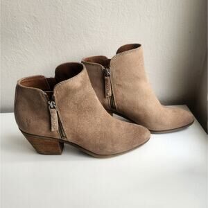 Frye Judith Zip suede booties with zipper 6.5